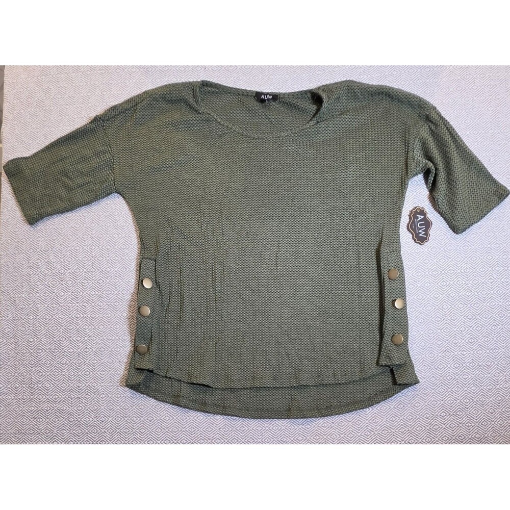 AUW Olive Green Textured Knit Top Short Sleeve Button Detail NWT Size Large